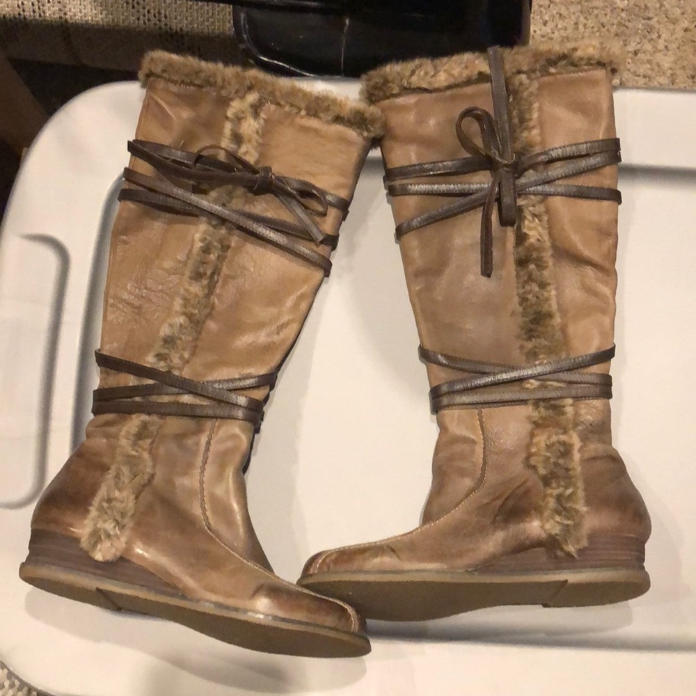 Women’s Boots **Never Worn**
